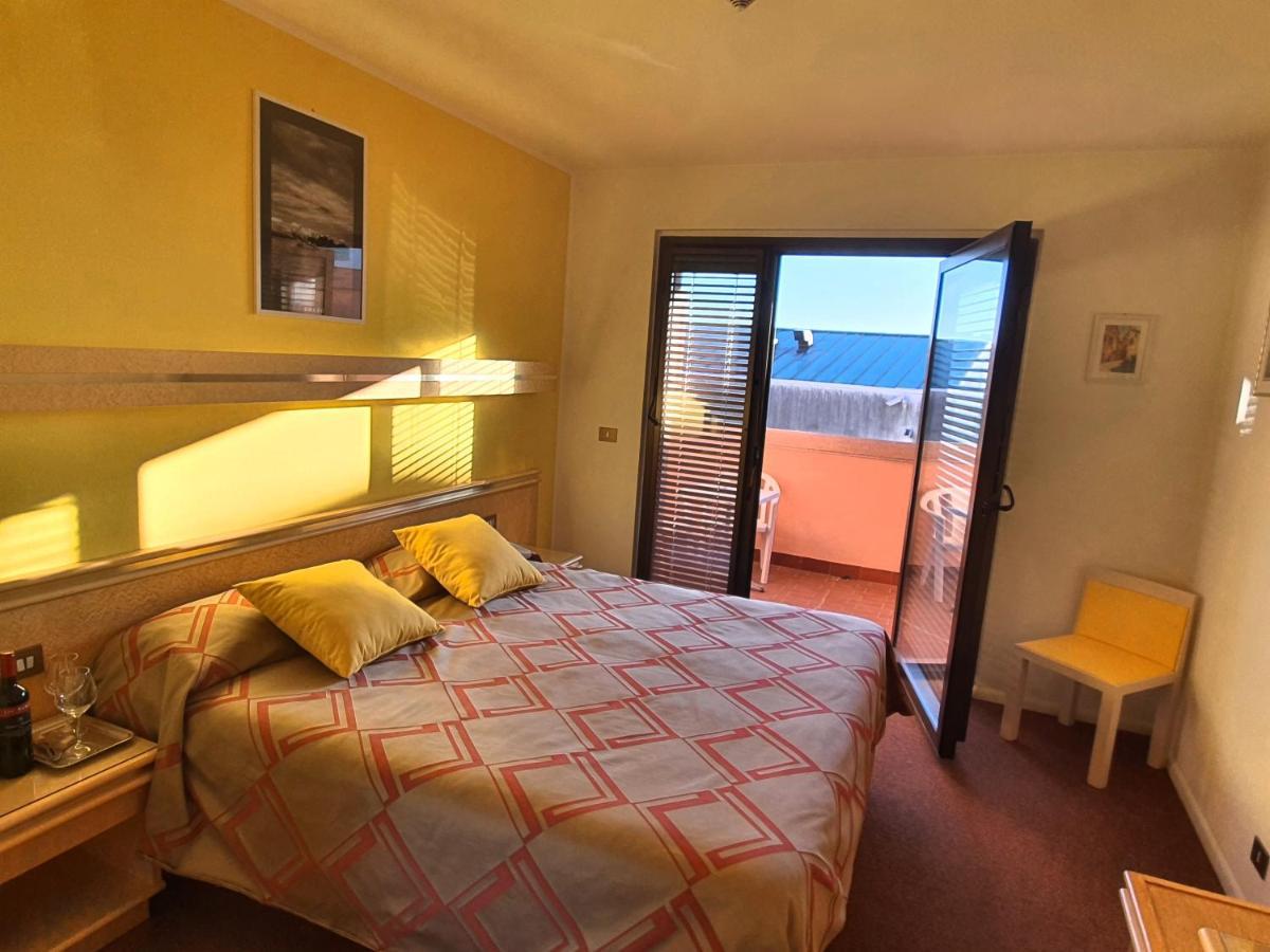 Hotel Antares Grado Eksteriør billede
